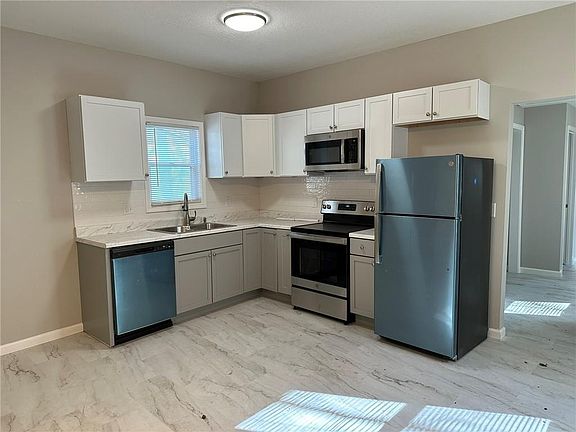 2nd image of 3711 Thompson Ave