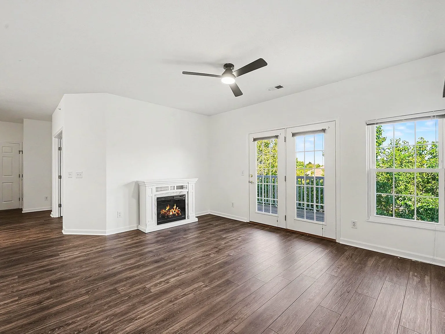 3 bed, 1375 sqft, $2,250 — Photo 1