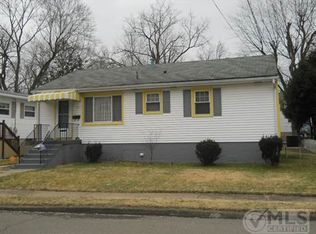 35 Fairfax Ave, Wheeling, WV 26003