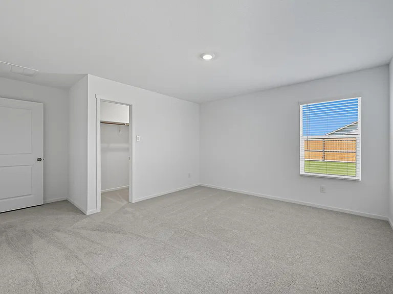 638 Montclaire Ave — Photo 13
