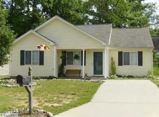 4211 Scotney Dr, Greensboro, NC 27407