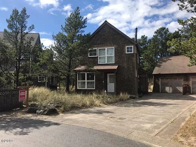 5920 Summerhouse Ln photo 1