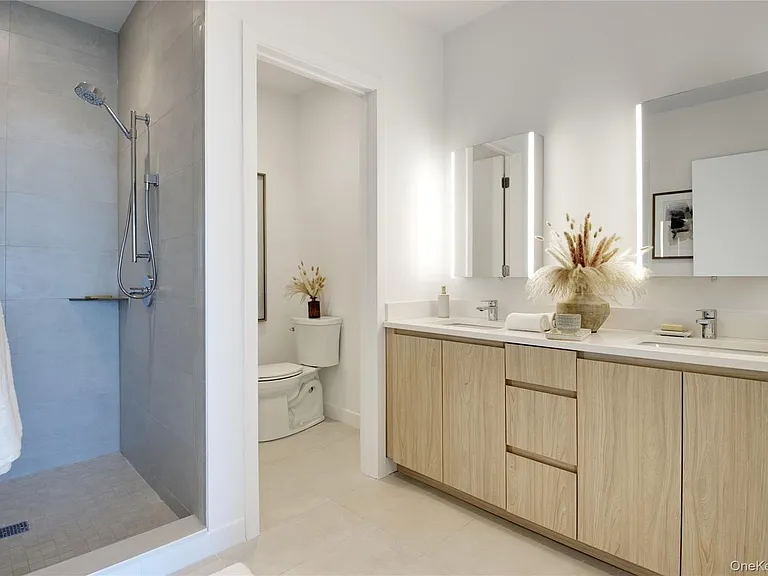 333 Warner Ave #215 — Photo 7