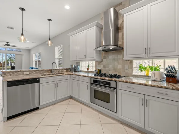 104 NW Willow Grove Avenue, Port St Lucie, FL 34986
