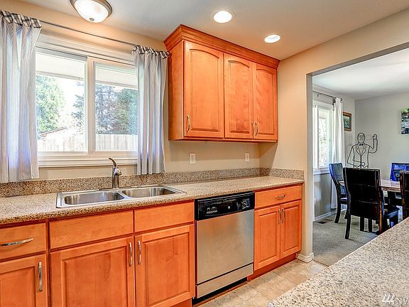 3rd image of 26820 17th Ave S