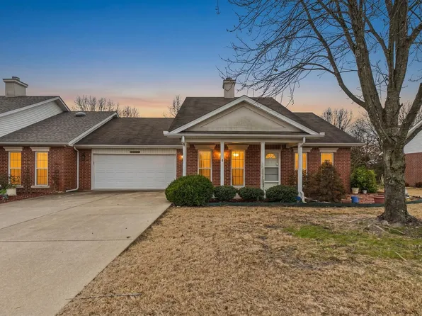 743 Embassy Pkwy, Mountain Home, AR 72653