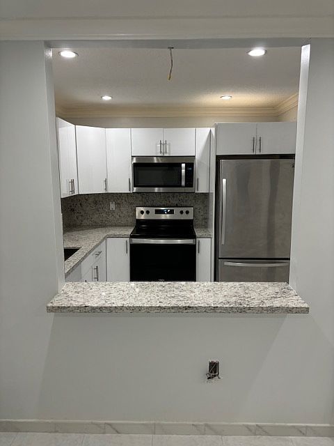 1st image of 221 Meridian Ave APT 313