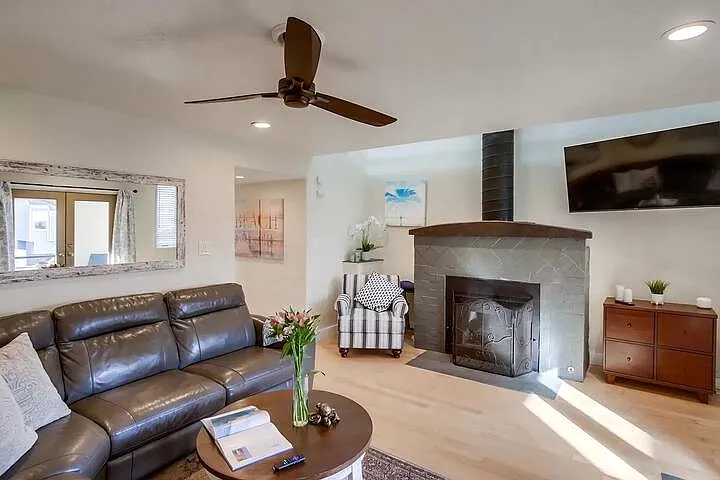 815 Salem Ct — Photo 32