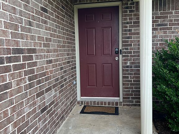 3rd image of 1660 Arden Ln