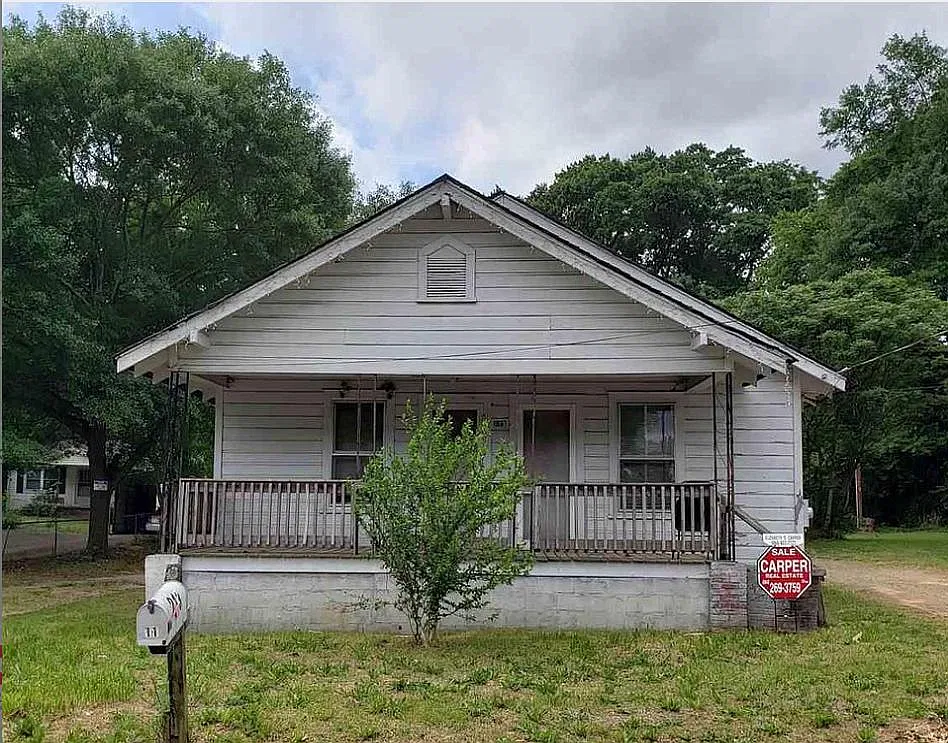 2 bed, 926 sqft, $1,175 — Photo 1