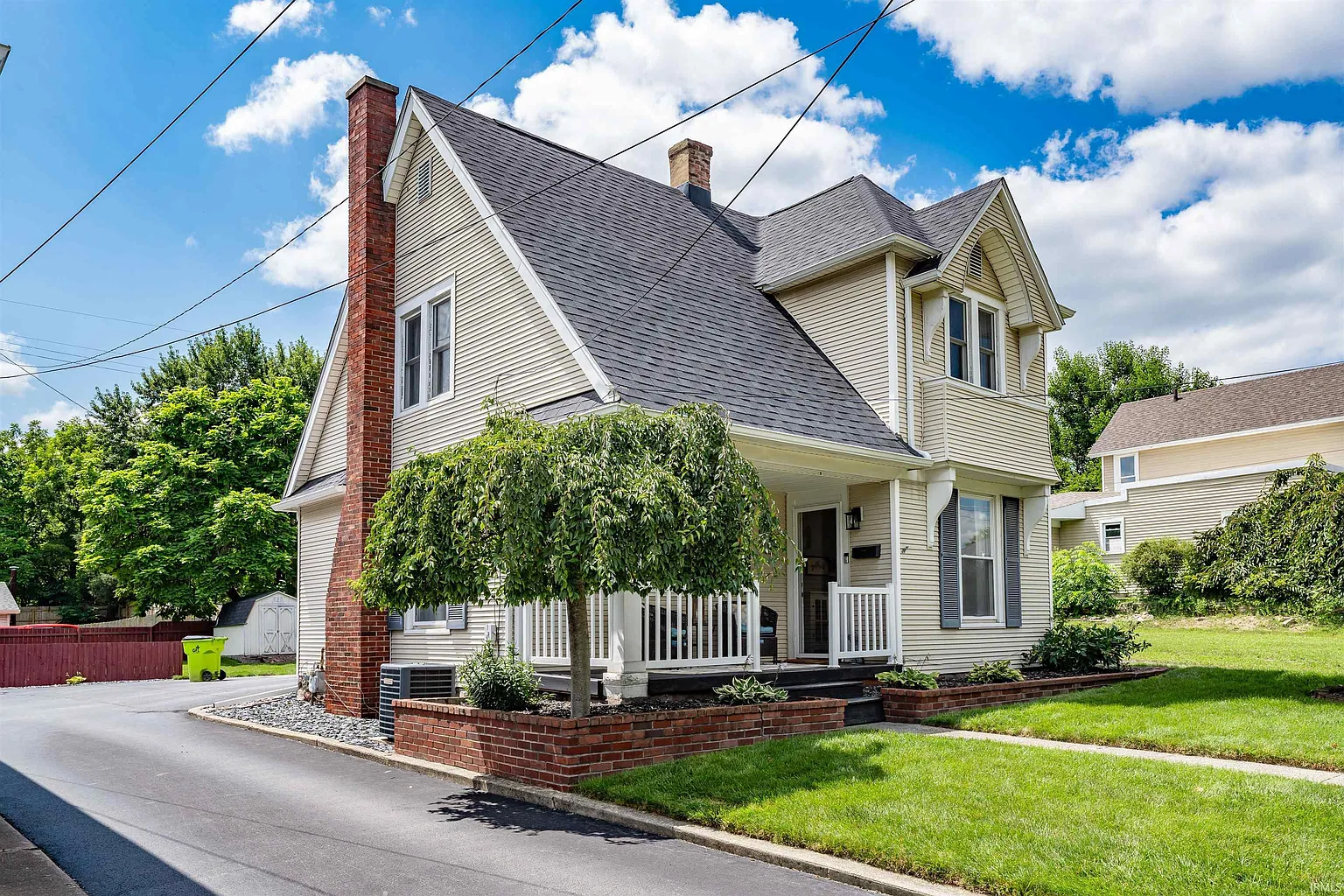 1630 Guilford St photo 1