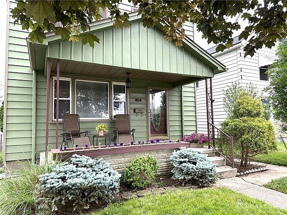 2nd image of 310 Alaska St