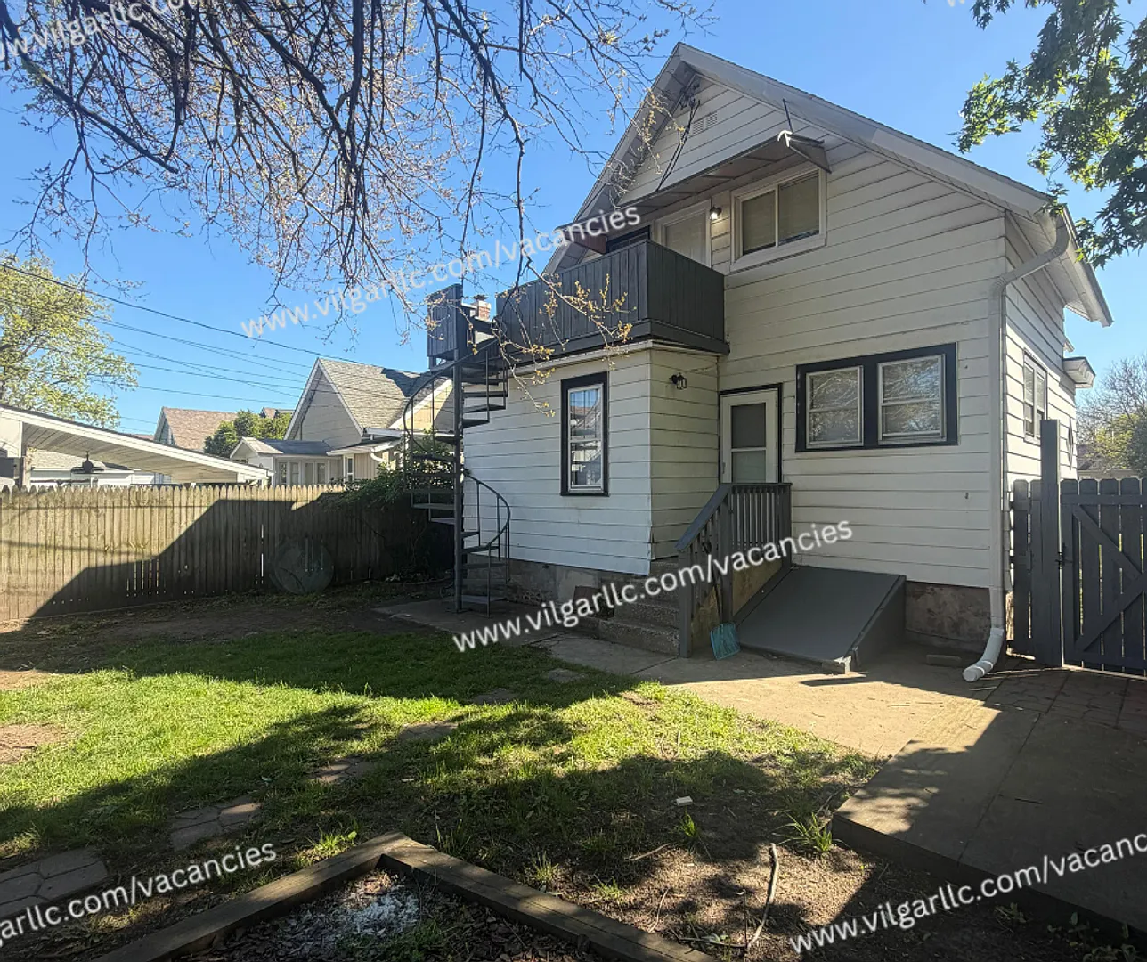1201 Manhattan St — Photo 4