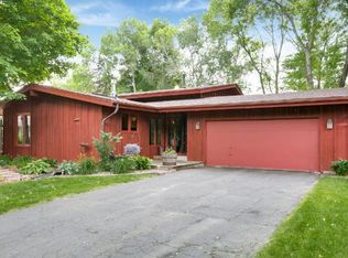 18015 27th Pl N, Plymouth, MN 55447