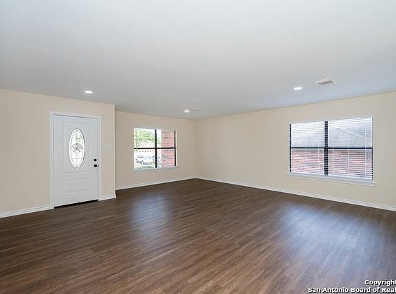4th image of 15818 Colton Wl