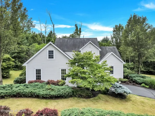 305 Vista Dr, Shavertown, PA 18708