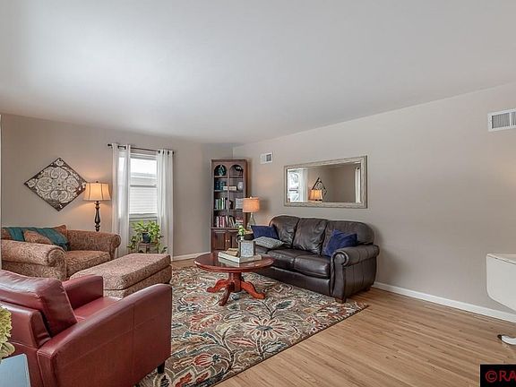 2nd image of 720 Gwyn Dr