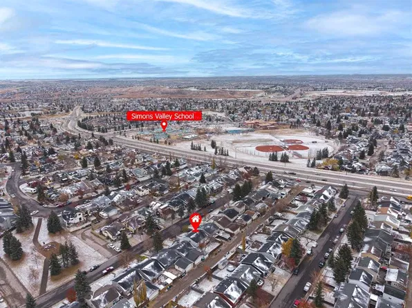 100 N Macewan Park Rd NW, Calgary, AB T3K 3G9