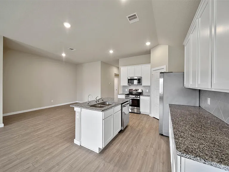 1016 Brighton Orchards Ln — Photo 8