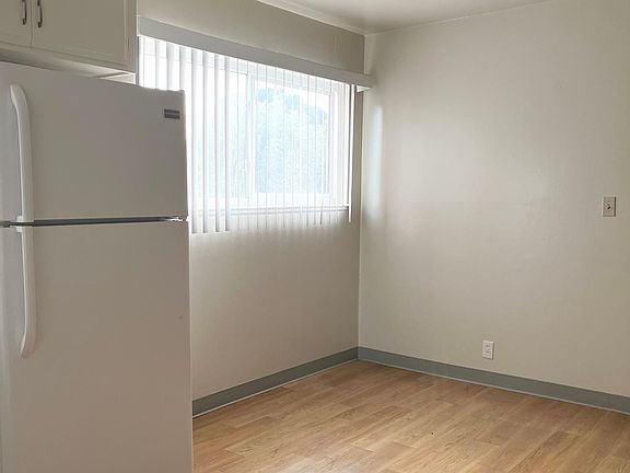 2nd image of 2070 Radio Ave #221