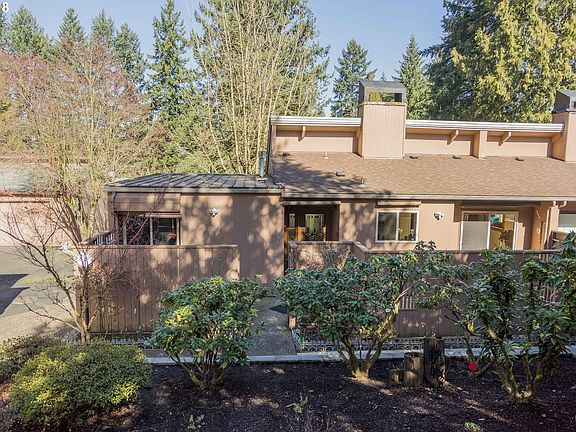 2nd image of 13608 NE 22nd St