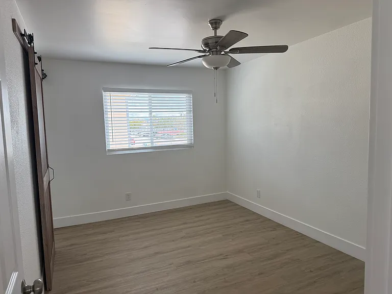 4410 Highland Ave #B — Photo 6