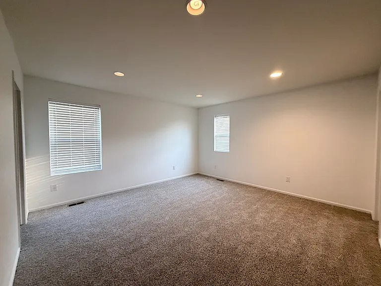 1517 S Dallas Cir — Photo 13