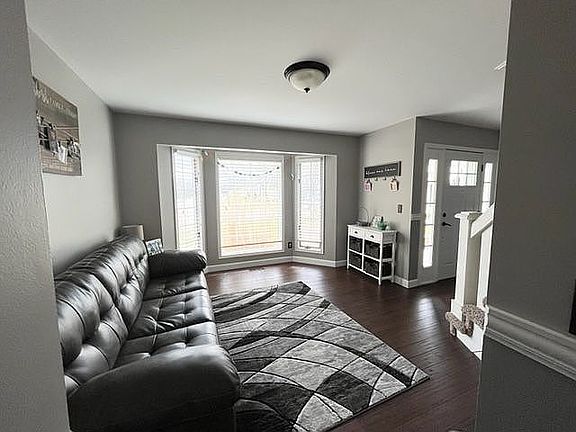 4th image of 2101 Rosewood Ct