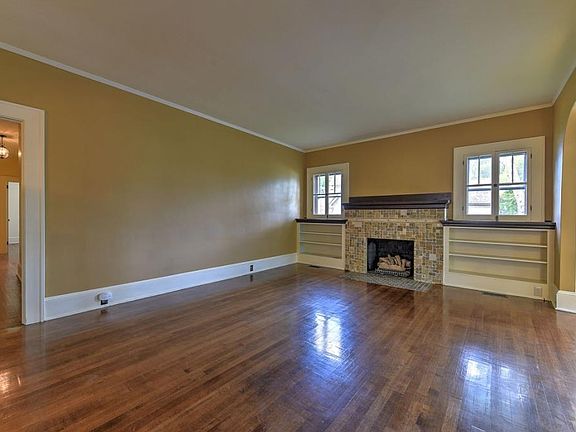 4th image of 703 W Poplar St
