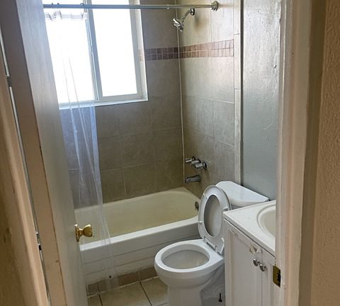 2nd image of 1363 Yosemite St #12