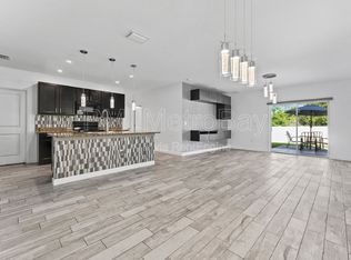 105 Lacewing Pl, Valrico, FL 33594