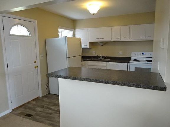 5th image of 175 Twinbrook Dr