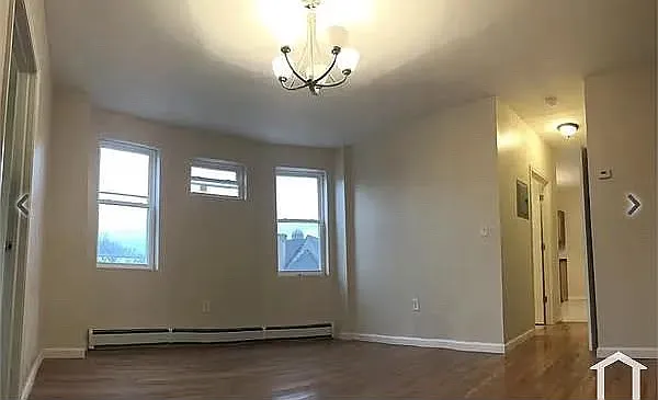 3 bed, $2,100 — Photo 3