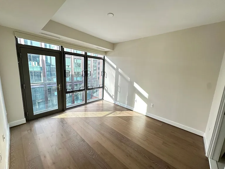 7171 Woodmont Ave #606 — Photo 5