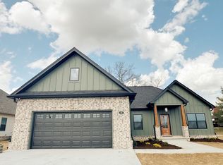 25 W Cemetery Rd, Cookeville, TN 38506