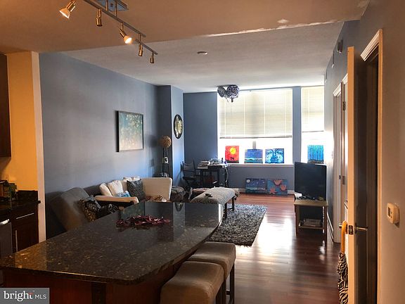 2nd image of 157 Fleet St Unit 608