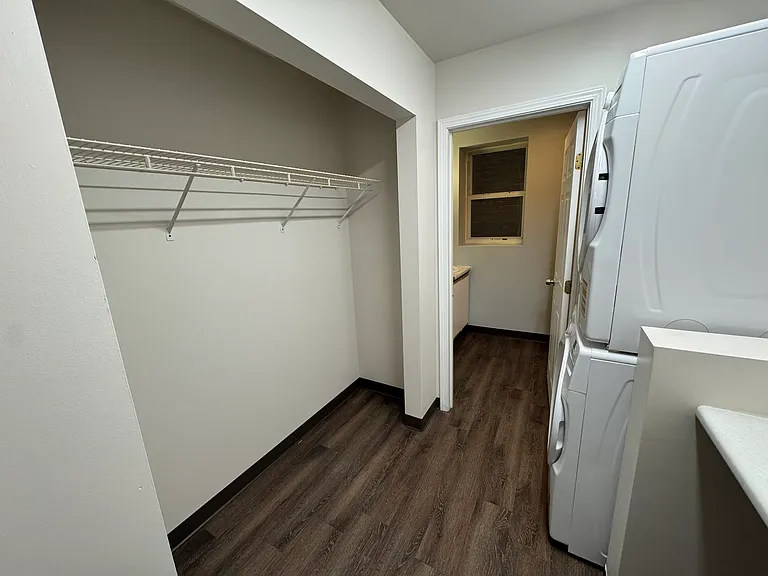 120-122 E 3rd St #2 — Photo 10