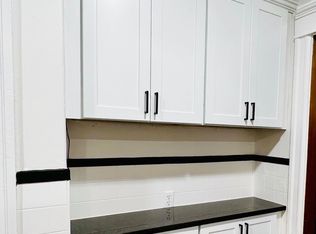 16 Exeter St, Easthampton, MA 01027