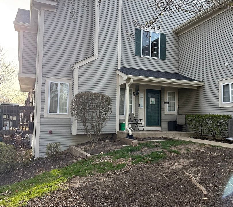1st image of 19 Windsor Cir Unit B
