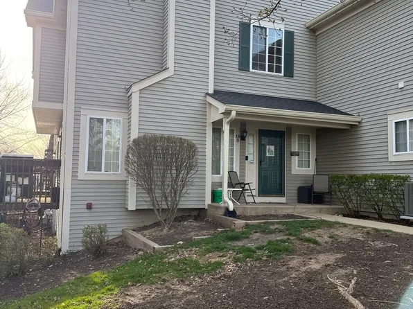 19 Windsor Cir Unit B, South Elgin, IL 60177
