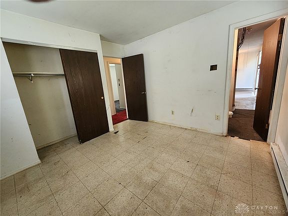 3rd image of 2515 New Castle Dr