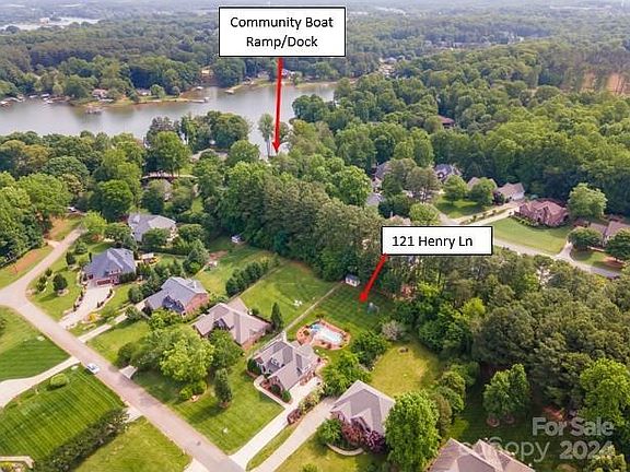 5th image of 121 Henry Ln