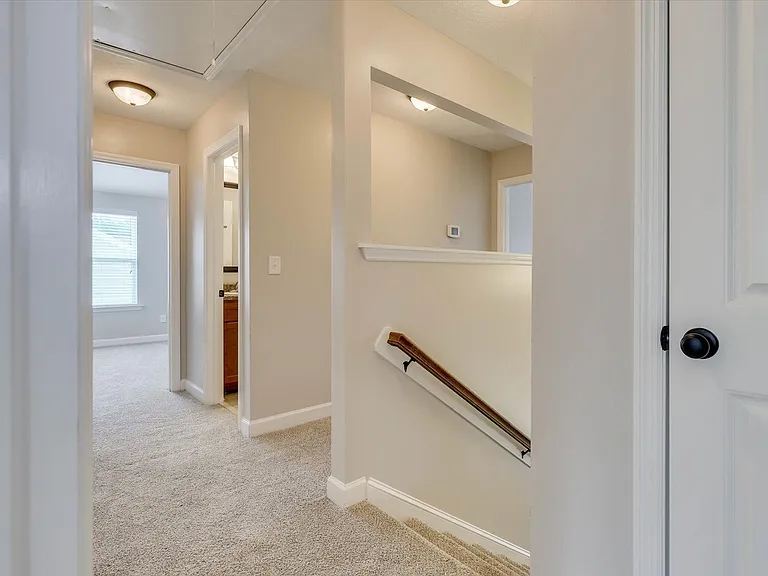 127 Radcliff Dr — Photo 28