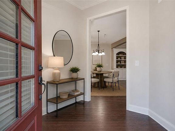 2nd image of 2785 Middlecreek Way
