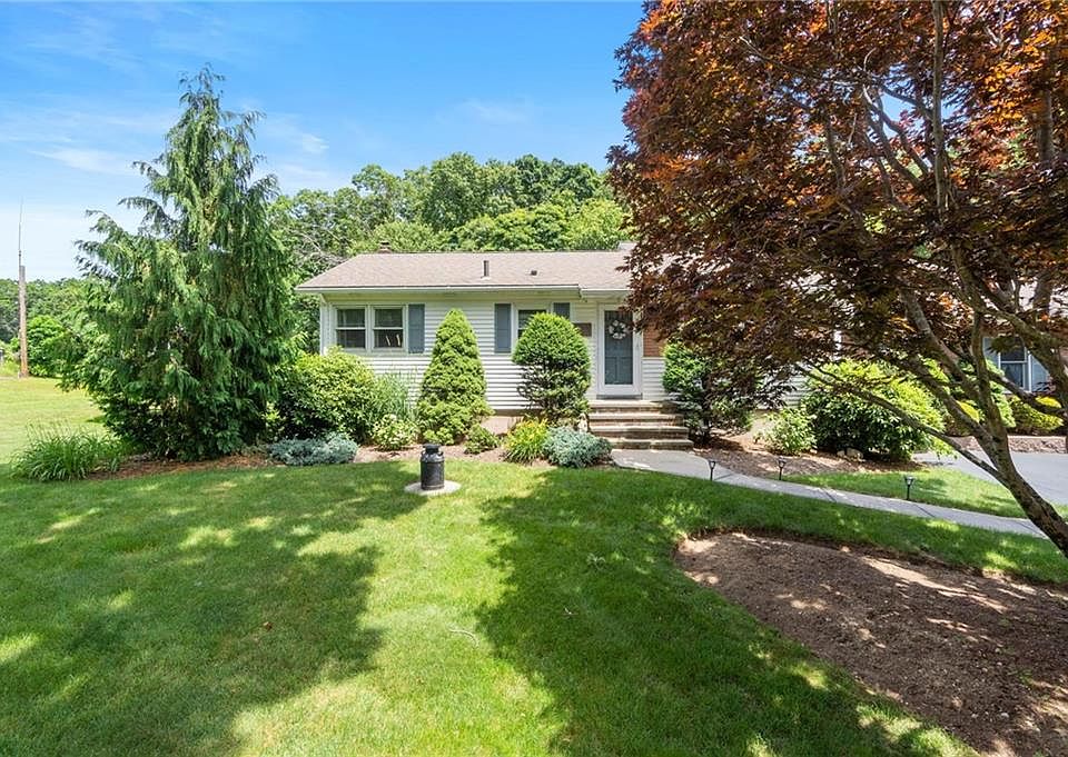 24 Pine Hill Ave, Johnston, RI 02919 Zillow