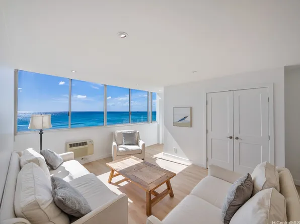 2500 Kalakaua Ave APT 901, Honolulu, HI 96815