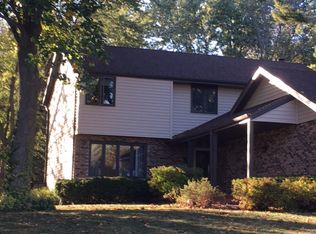 1038 Prescott Dr, Rockford, IL