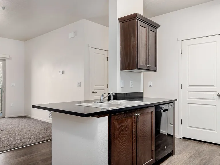 Legacy at 50th St Apartments — Photo 8