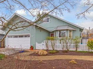 312 Orange Ave, Ashland, OR 97520