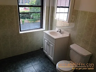 Rented by aptsandlofts.com